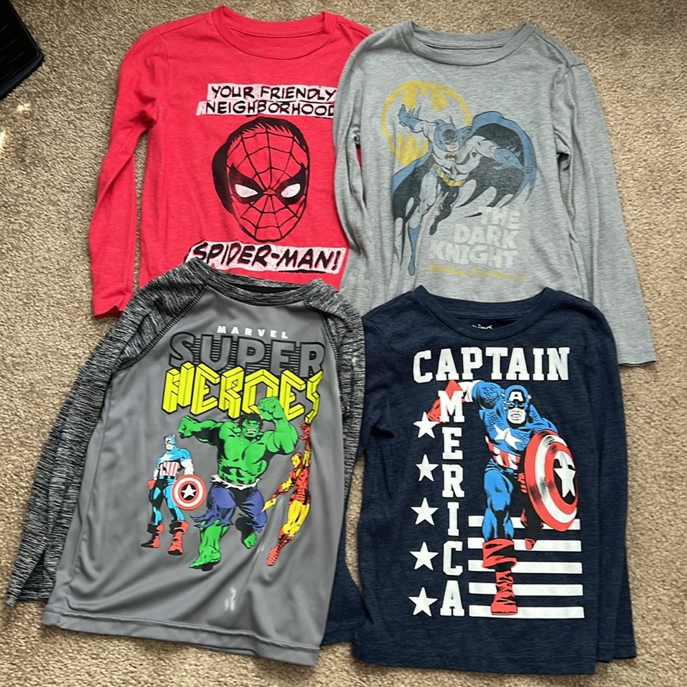 Lot of 4 long sleeve superhero shirts size 5.